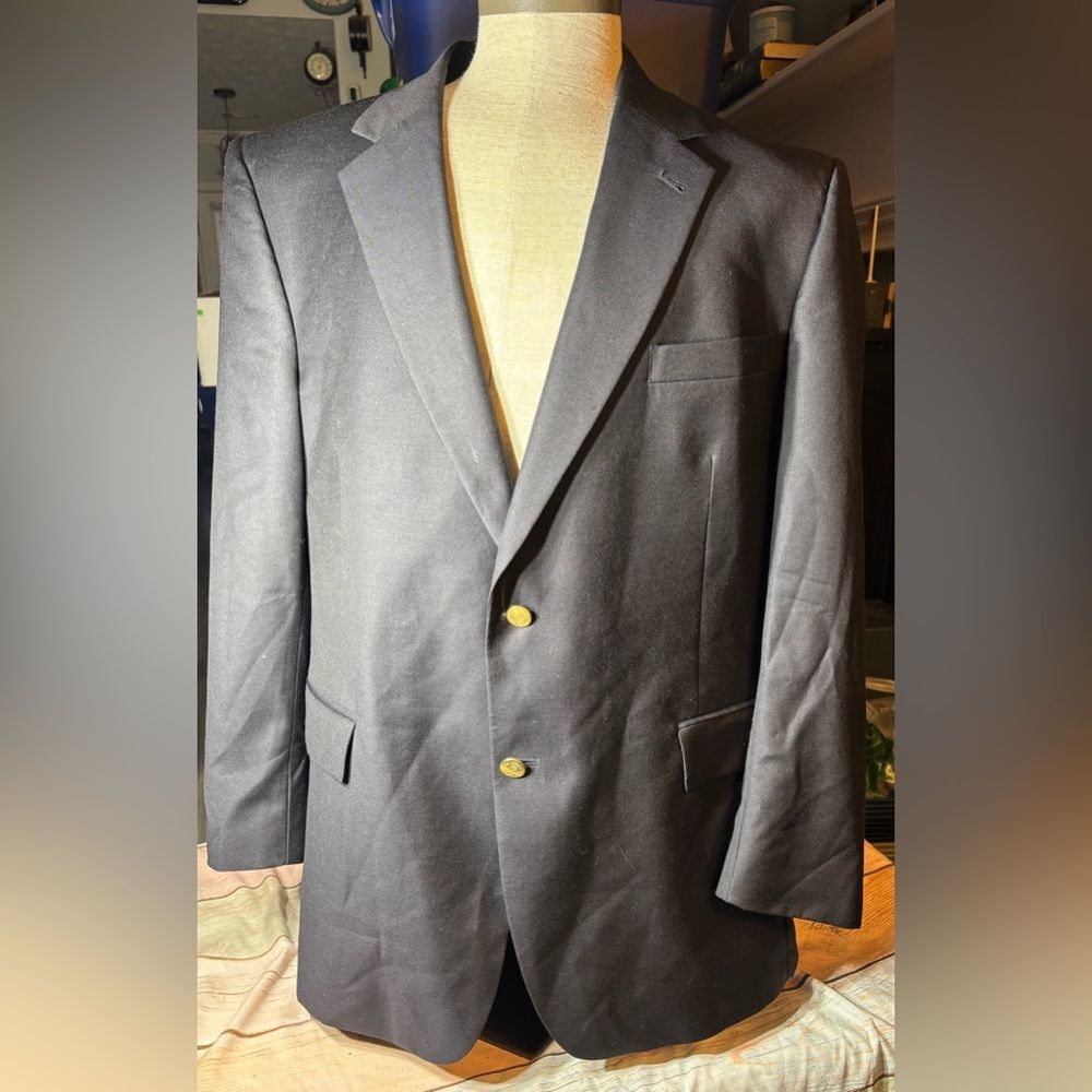 Jos. A. Bank Navy Sport Coat with Gold Buttons Size 46R EPC